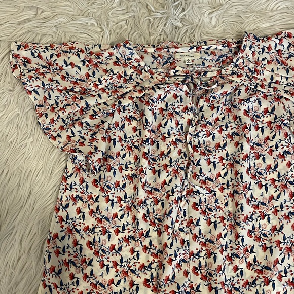 Max Studio | Flutter Sleeve Top - Picture 12 of 12